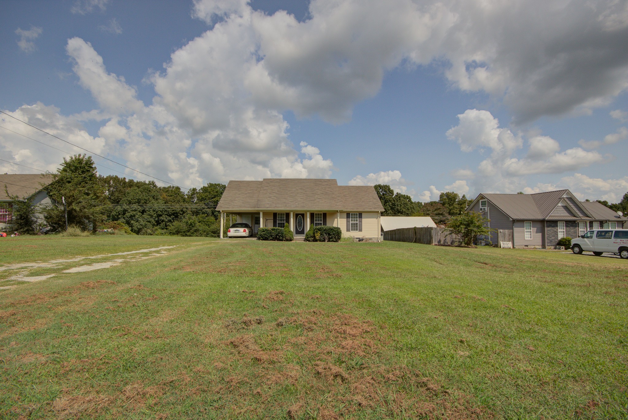 236 East Prospect Road Fayetteville, TN 37334 - Photo 3 of 29 a front view of a house with a big yard
