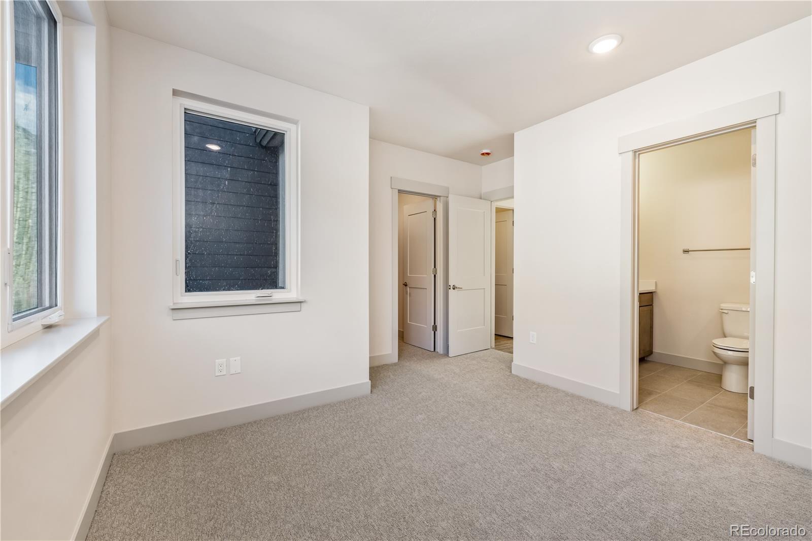 624 Montezuma Road, Unit D2 Keystone, CO 80435 - Photo 10 of 31 a view of empty room with a bathroom