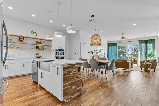 $4,000 | 2712 Oak Springs Drive, Unit A, Austin, TX 78702