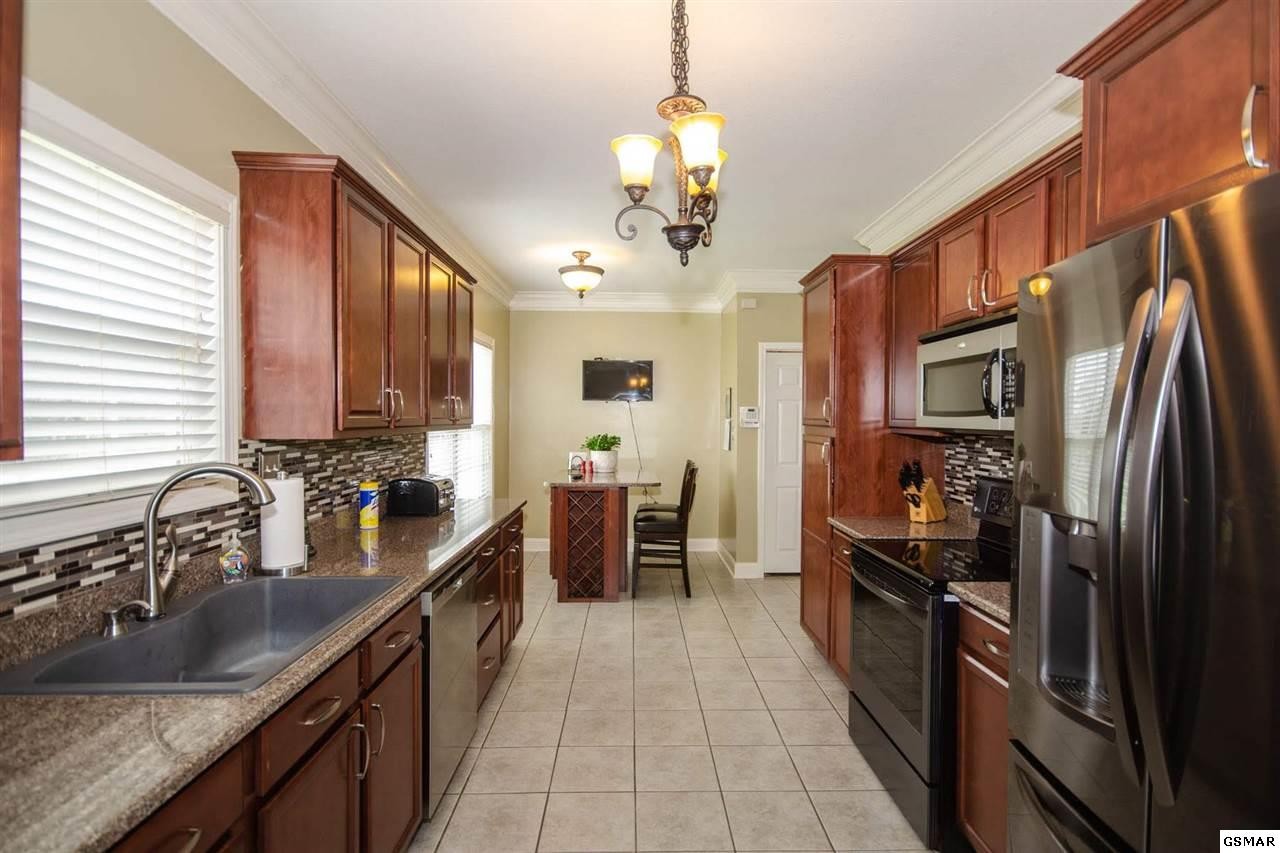 136 Raspberry Drive New Market, TN 37820 - Photo 4 of 27 Gallery Image 4