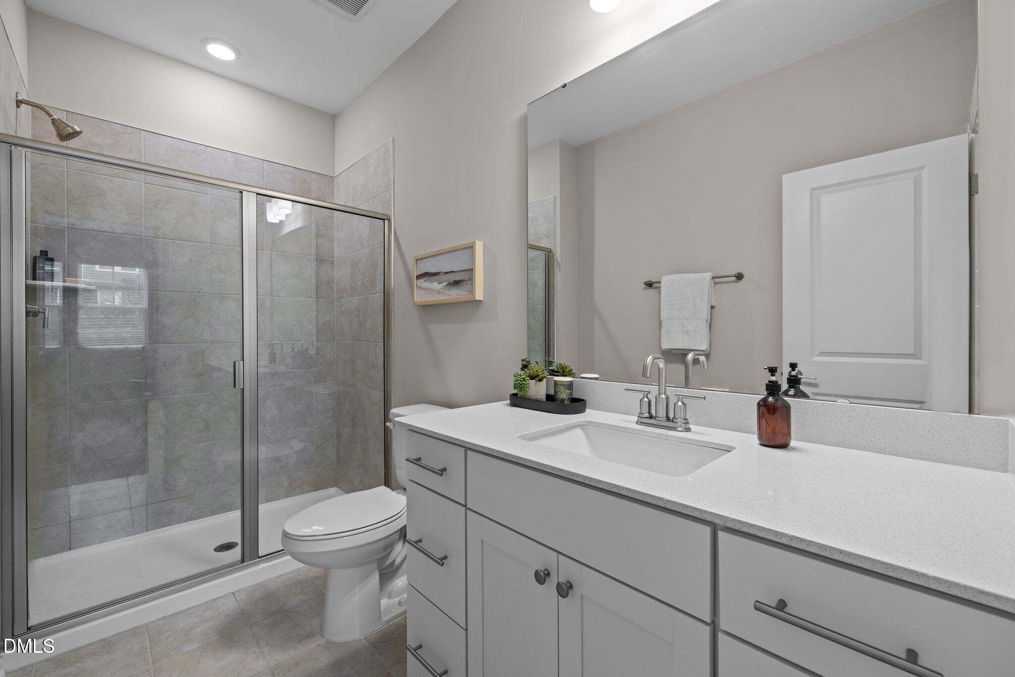 1726 Wimberly Road Apex, NC 27523 - Photo 14 of 32 18-web-or-mls-5Z8A6131