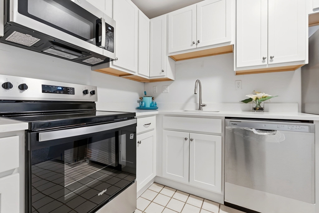 80 Wingate Street, Unit 2D Haverhill, MA 01832 - Photo 4 of 21