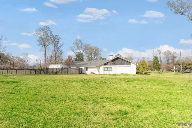 $429,900 | 2630 Fairway Drive, Baton Rouge, LA 70809