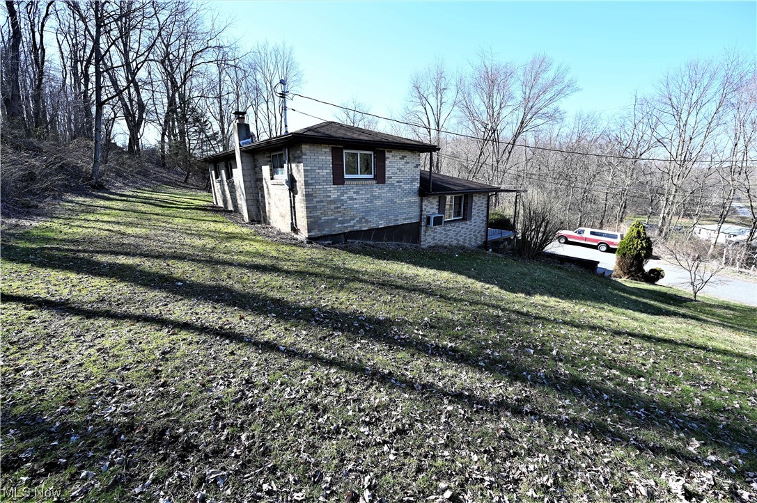 1203 Fox Chase Road East Liverpool, OH 43920 - Photo 4 of 26 Gallery Image 4