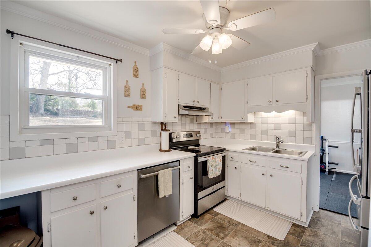 4518 Colonial Road Martinez, GA 30907 - Photo 11 of 35 11-011-