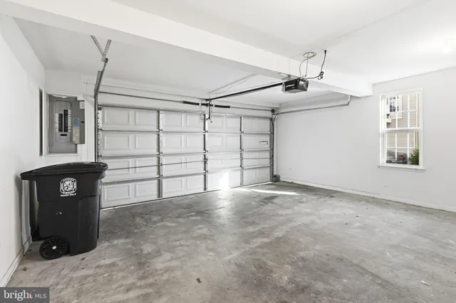 $490,000 | 10512 Presidential Parkway, Upper Marlboro, MD 20772