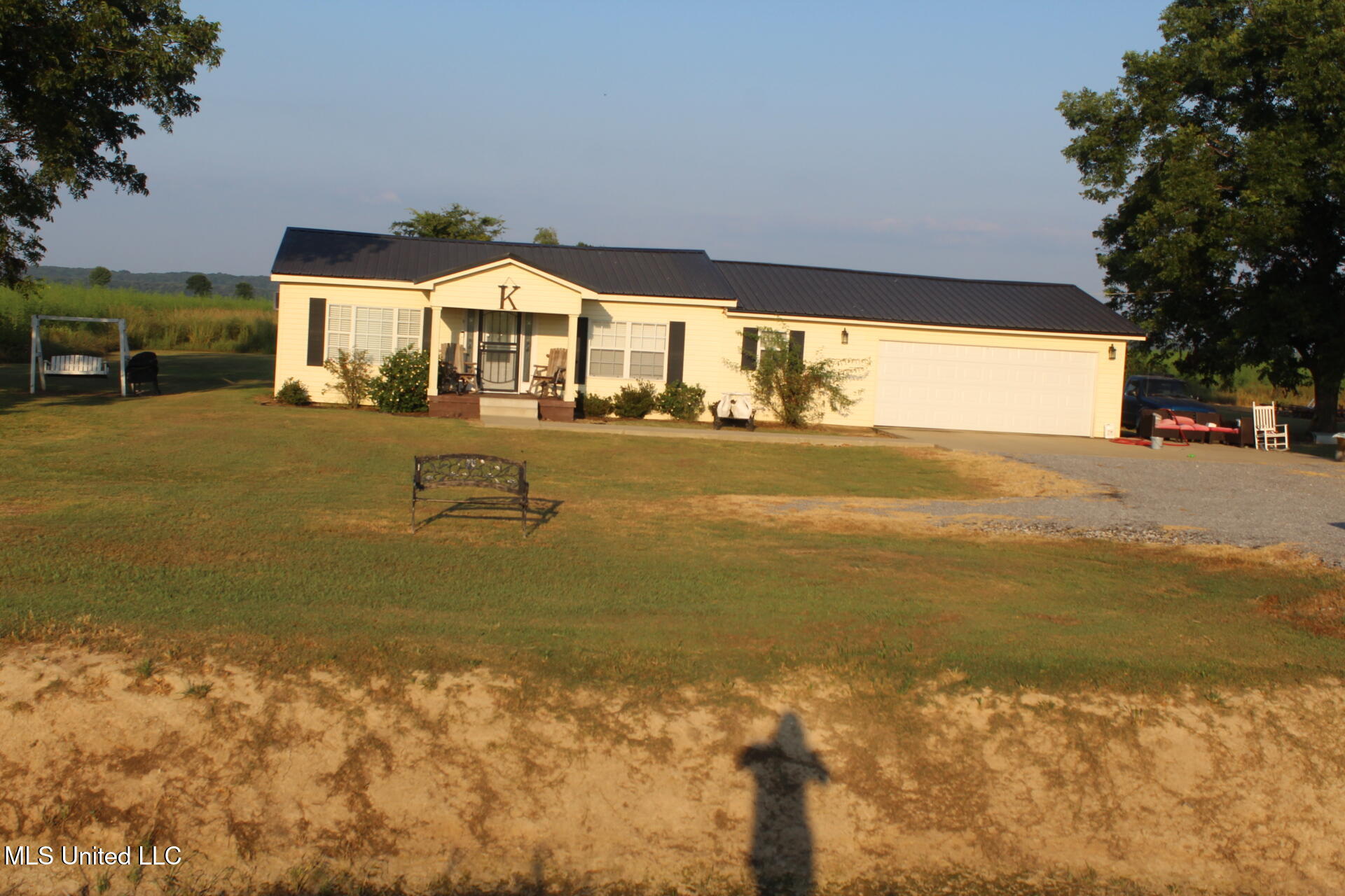 2284 Pride Road Batesville, MS 38606 - Photo 2 of 8 IMG_1109