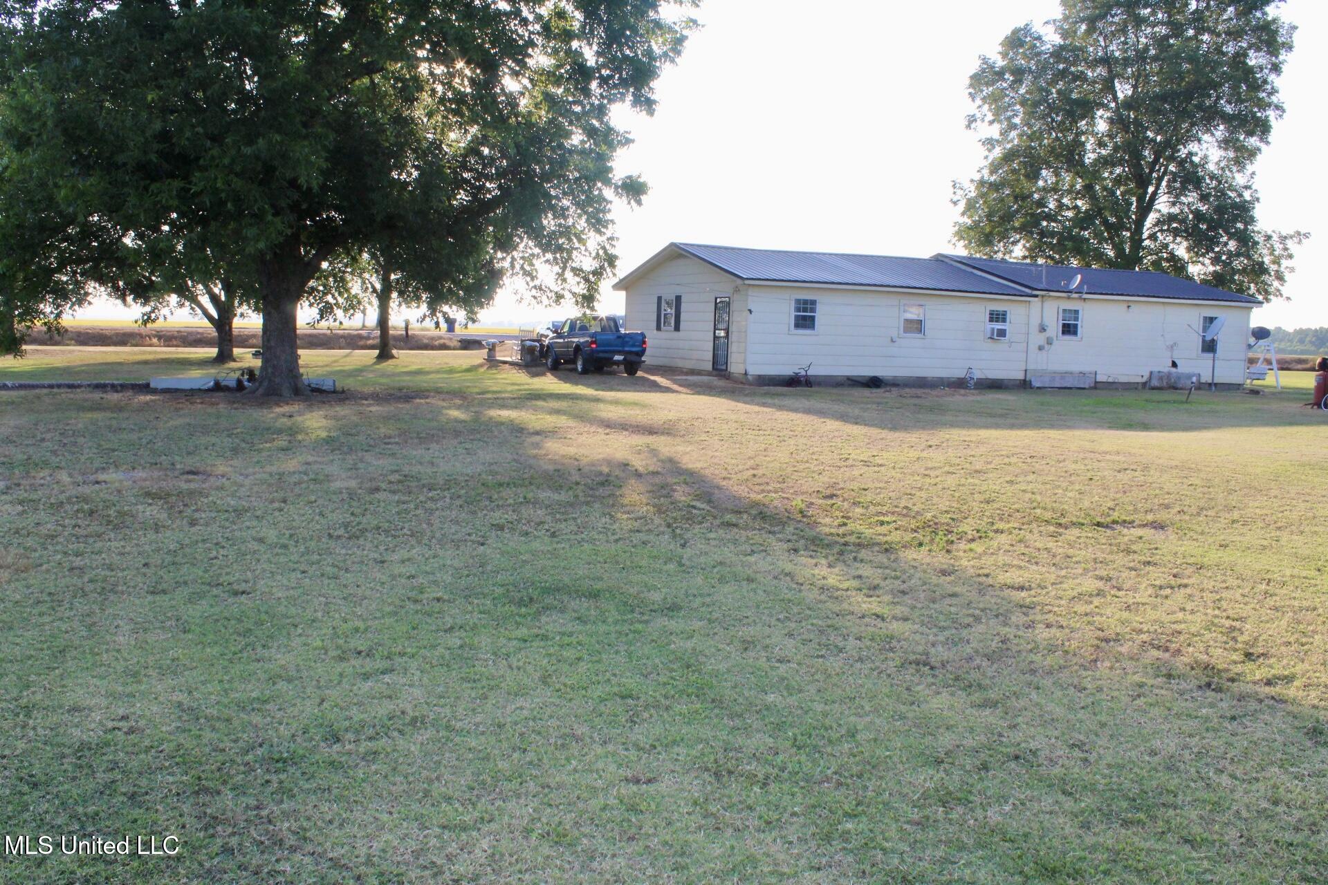 2284 Pride Road Batesville, MS 38606 - Photo 6 of 8 IMG_1127