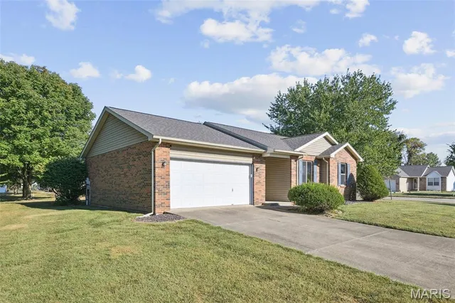 $313,000 | 613 Jaime Lynn Court, Edwardsville, IL 62025