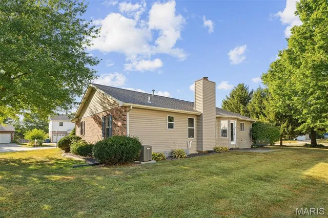 $313,000 | 613 Jaime Lynn Court, Edwardsville, IL 62025