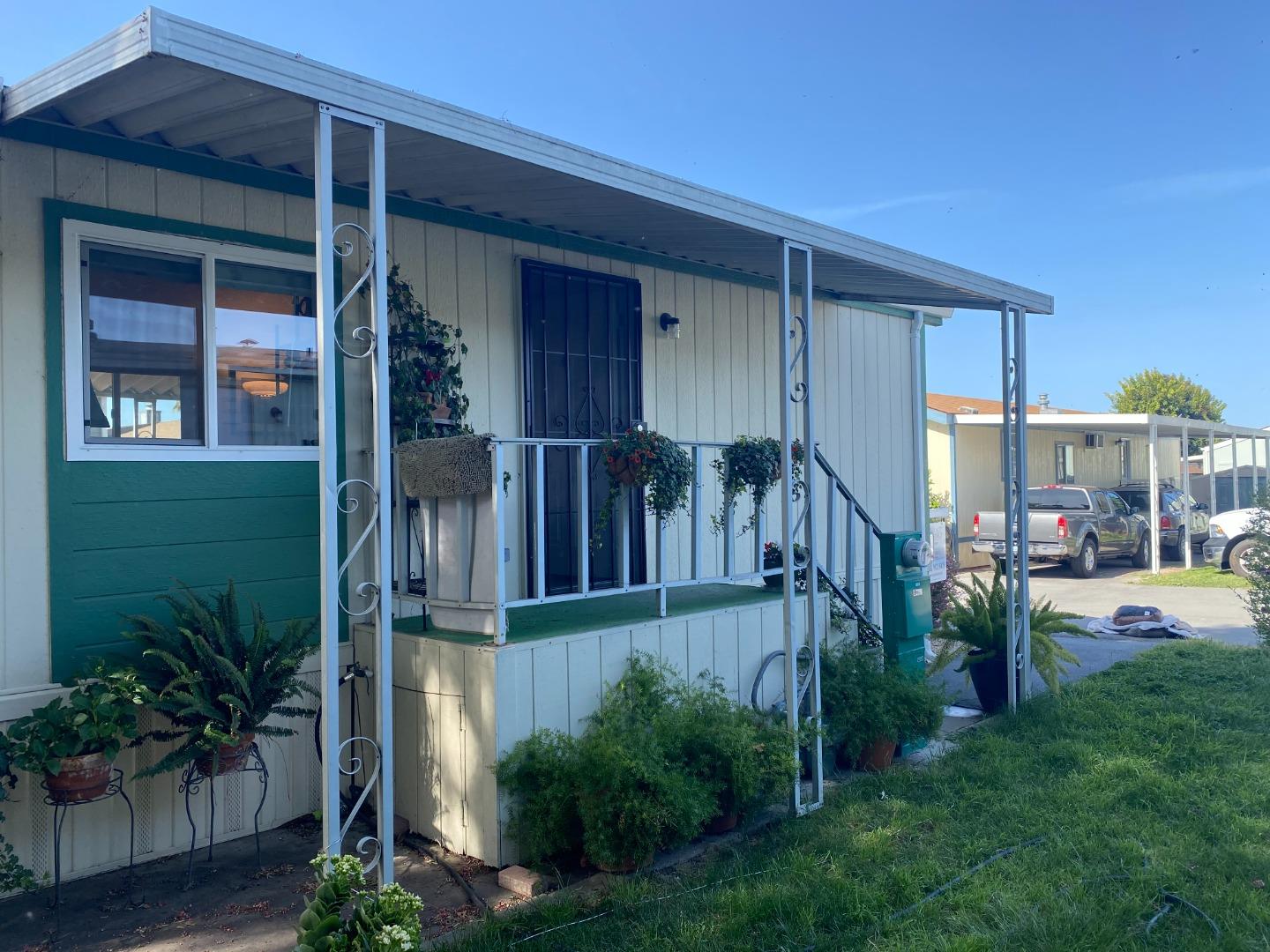 2900 Fairview Road, Unit 32 Hollister, CA 95023 - Photo 2 of 29 Gallery Image 2
