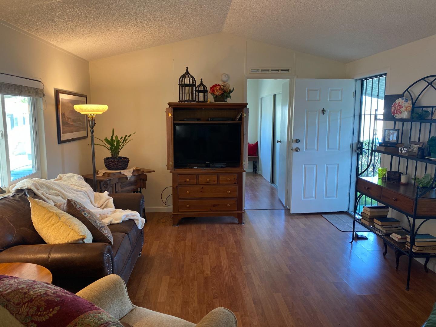2900 Fairview Road, Unit 32 Hollister, CA 95023 - Photo 10 of 29 Gallery Image 10