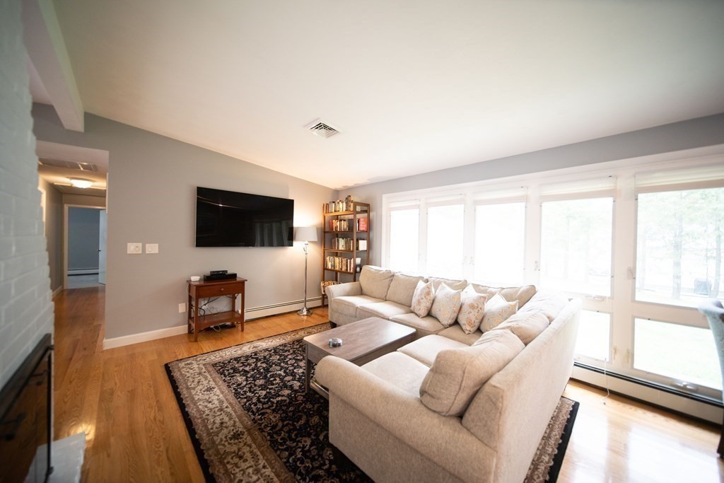 112 Richard Road Braintree, MA 02184 - Photo 6 of 33 Gallery Image 6