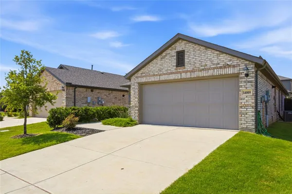 $2,100 | 14009 Danesdale Drive, Pilot Point, TX 76258