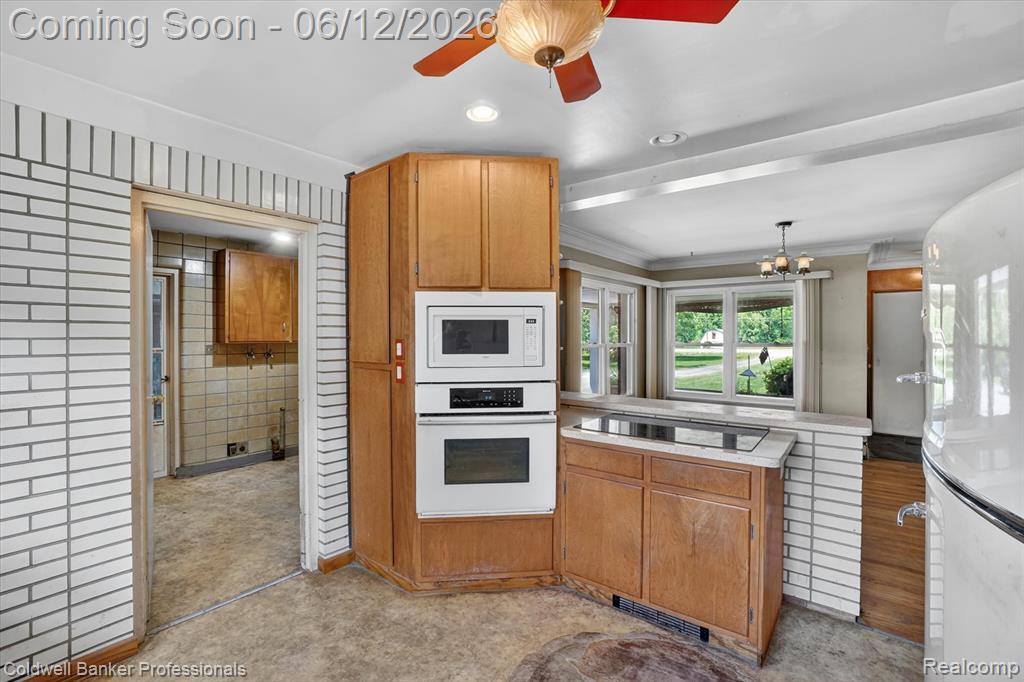 8245 Fenton Road Grand Blanc, MI 48439 - Photo 14 of 49