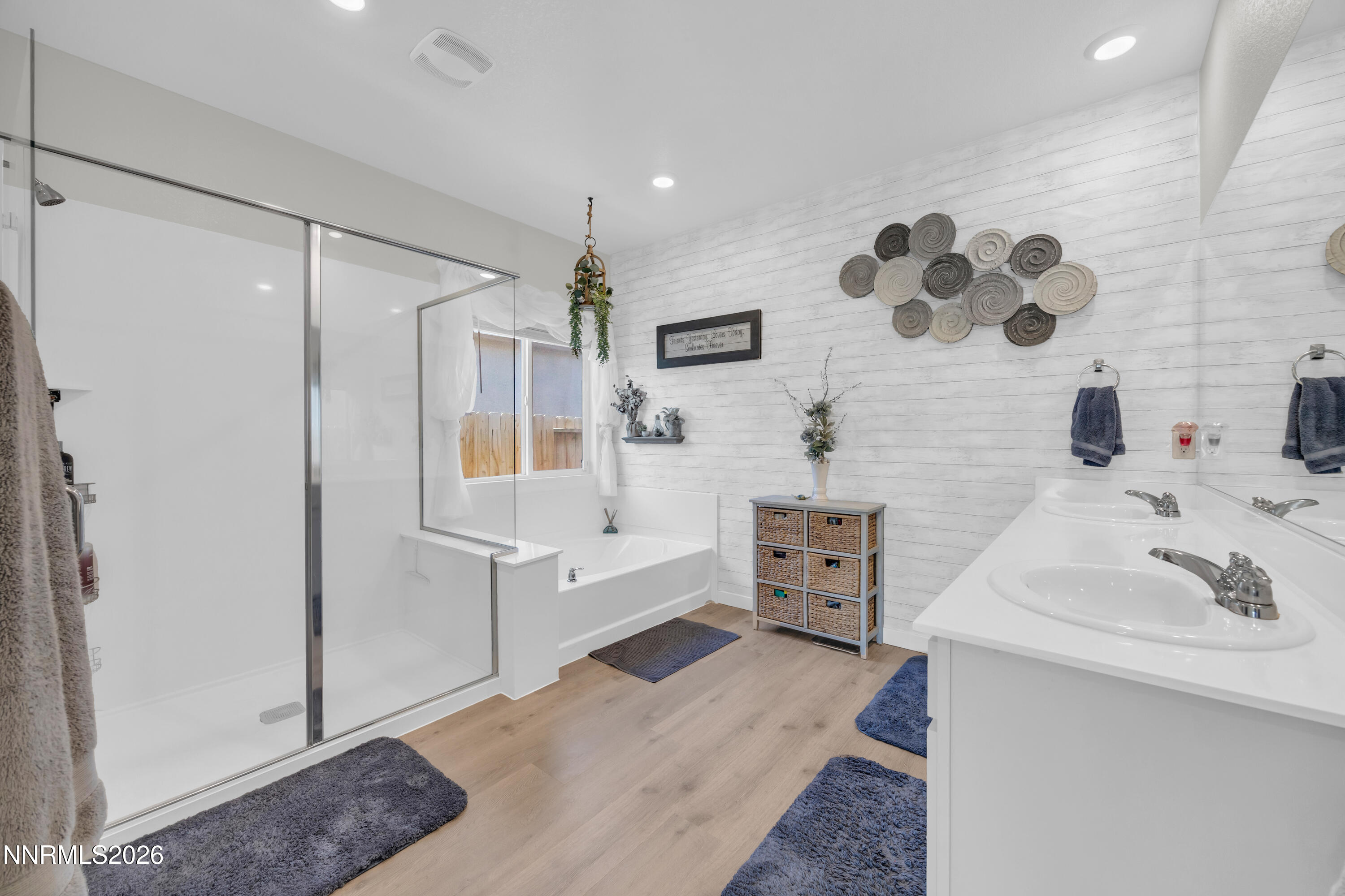 737 Butte Crk Road Dayton, NV 89403 - Photo 13 of 34 a spacious bathroom with a sink and a mirror