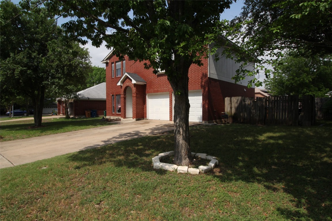 12302 Uttimer Lane Austin, TX 78753 - Photo 3 of 16