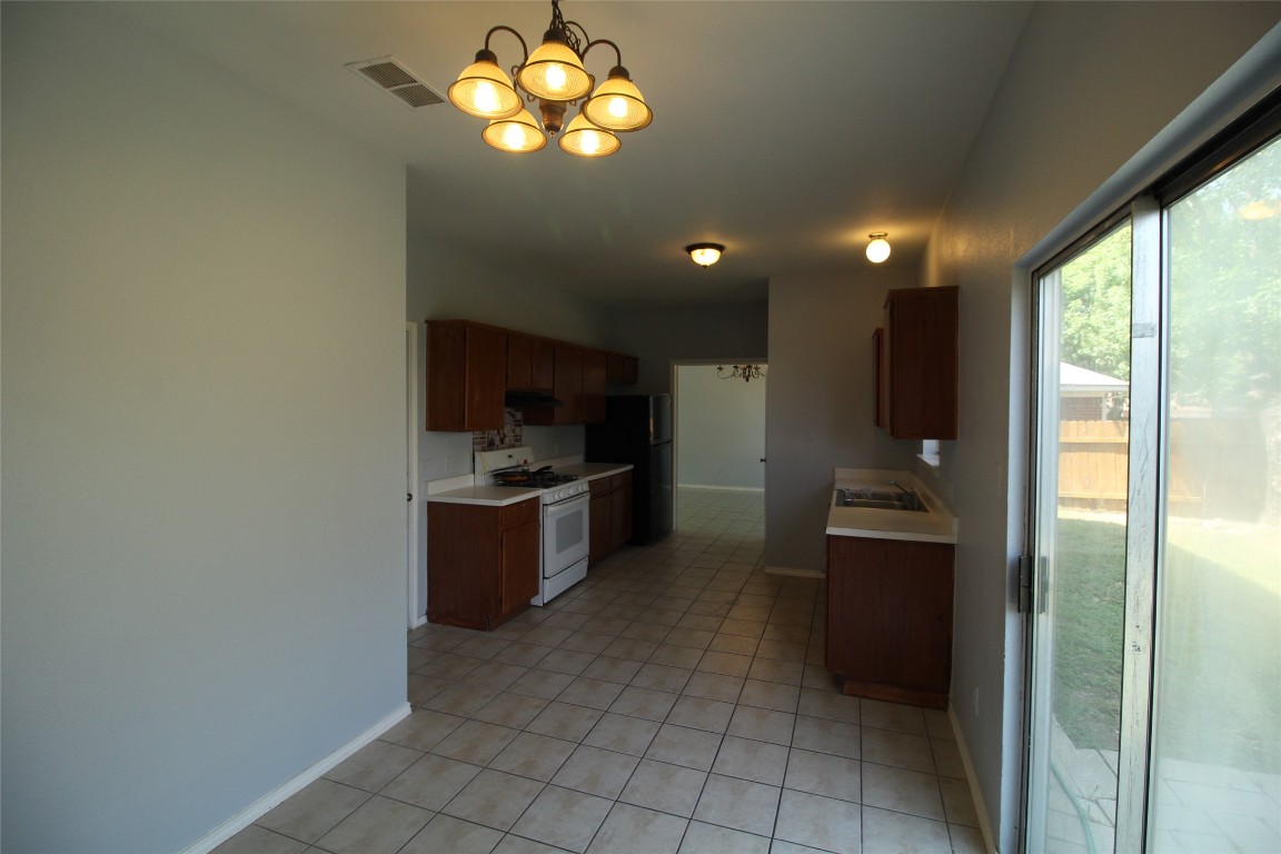 12302 Uttimer Lane Austin, TX 78753 - Photo 6 of 16