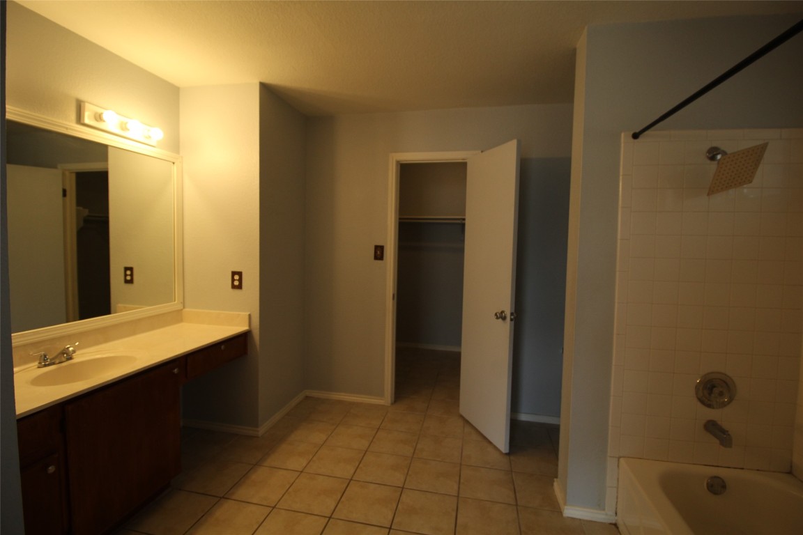 12302 Uttimer Lane Austin, TX 78753 - Photo 10 of 16