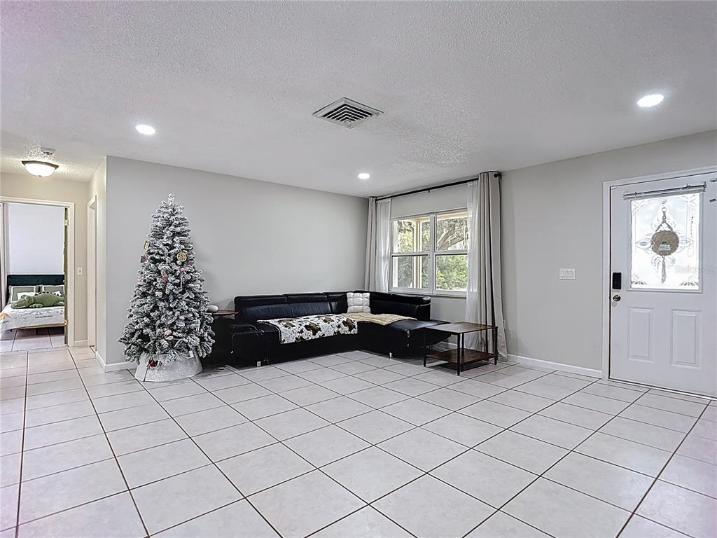 9171 Vicksburg Road Spring Hill, FL 34608 - Photo 4 of 55