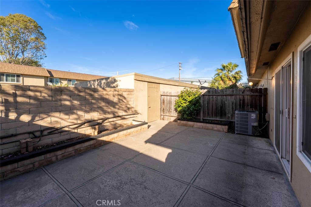 10454 Rio Grande Court Fountain Valley, CA 92708 - Photo 12 of 17 a view of a backyard