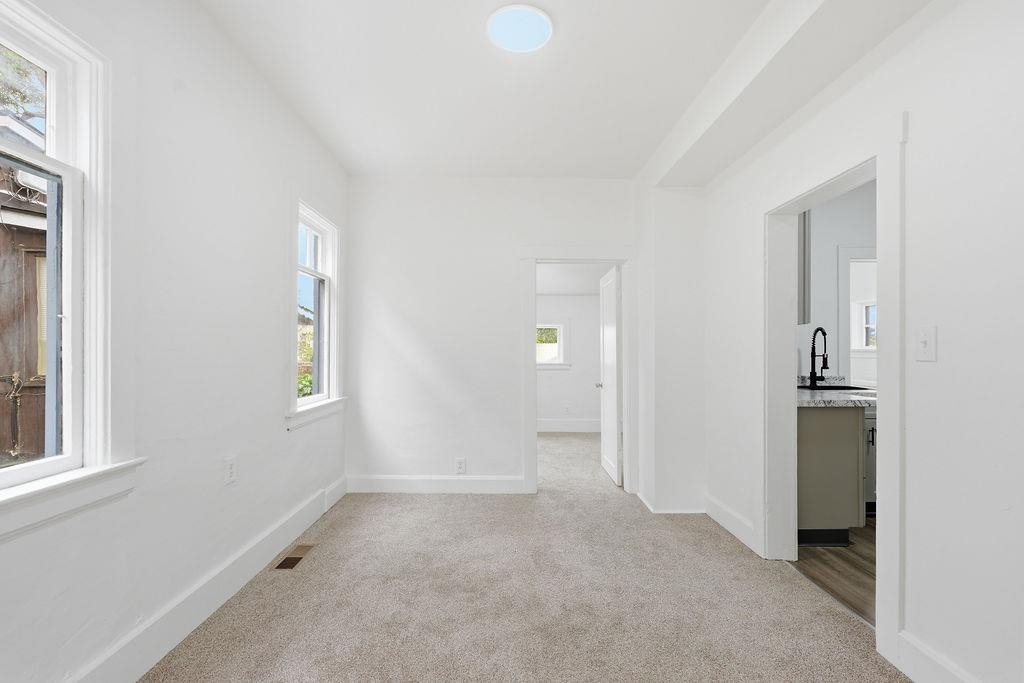 714 West Augusta Avenue Spokane, WA 99205 - Photo 7 of 36