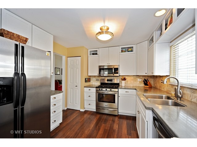 620 Concord Way, Unit 620 Prospect Heights, IL 60070 - Photo 3 of 10