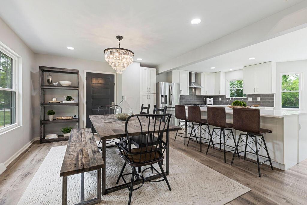 7675 Schleppi Road Westerville, OH 43081 - Photo 4 of 42 Dining Room