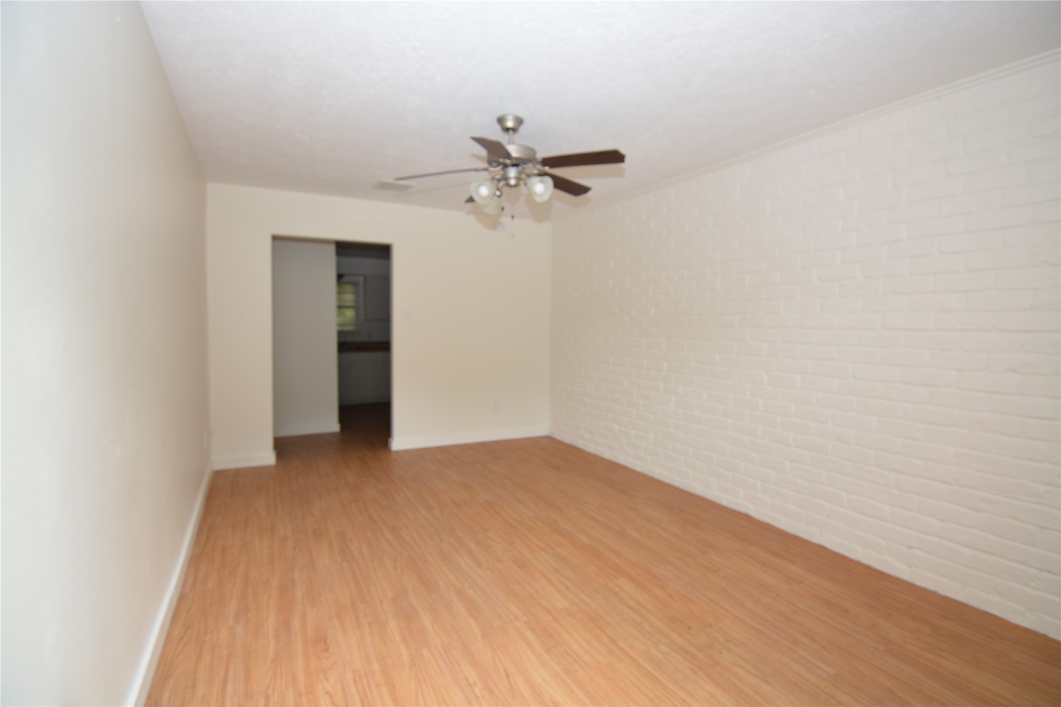 7104 Jetty Lane Houston, TX 77072 - Photo 5 of 16