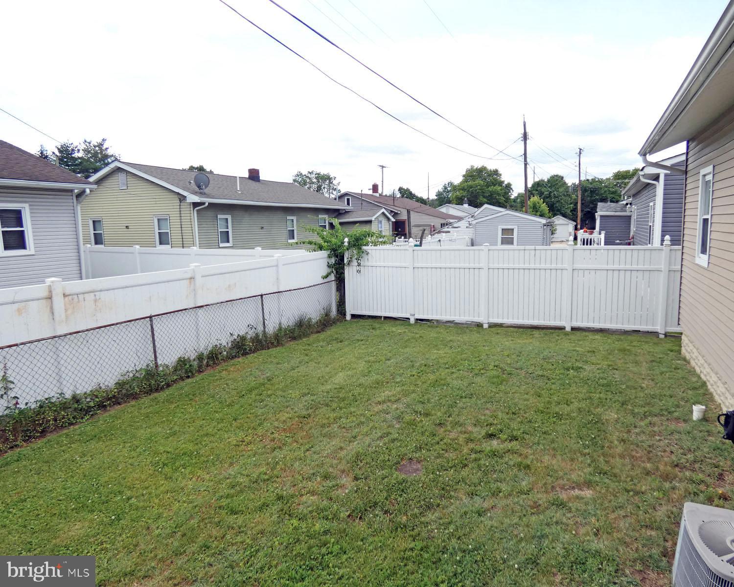 340 Jackson Avenue Carneys Point, NJ 08069 - Photo 9 of 36