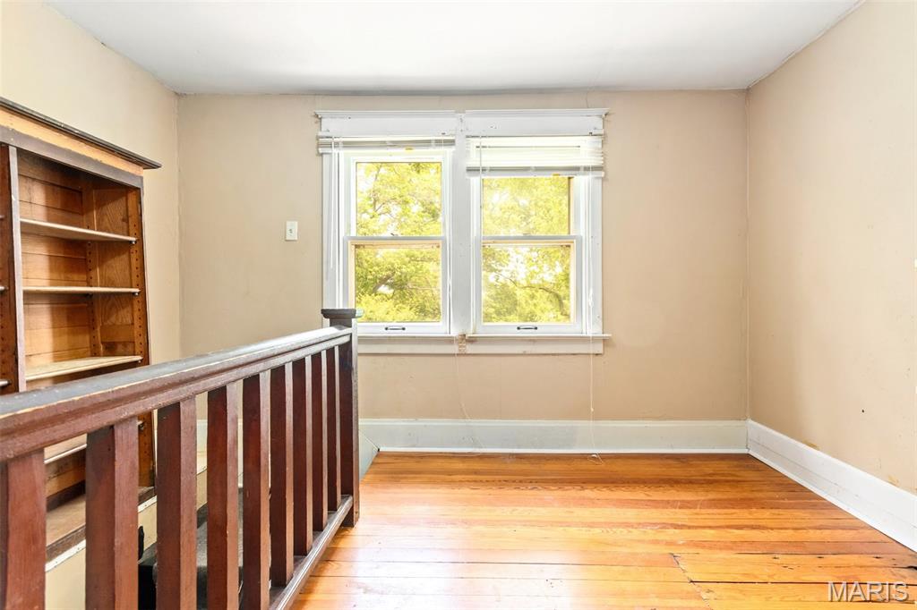 8917 Forest Avenue St. Louis, MO 63114 - Photo 12 of 22