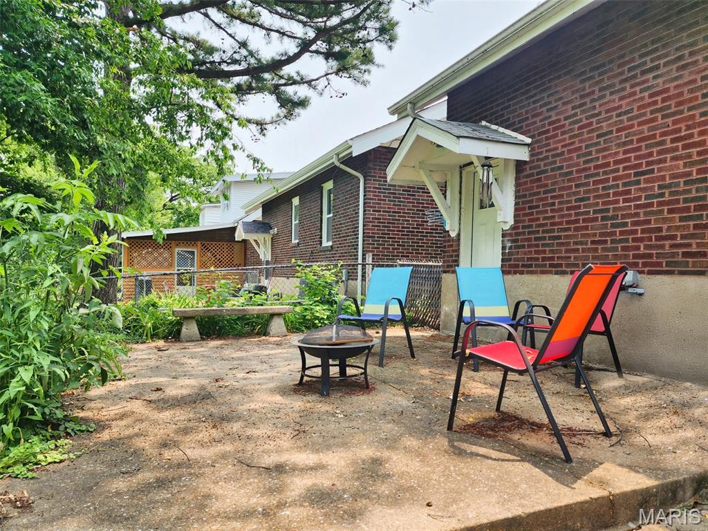 8917 Forest Avenue St. Louis, MO 63114 - Photo 15 of 22