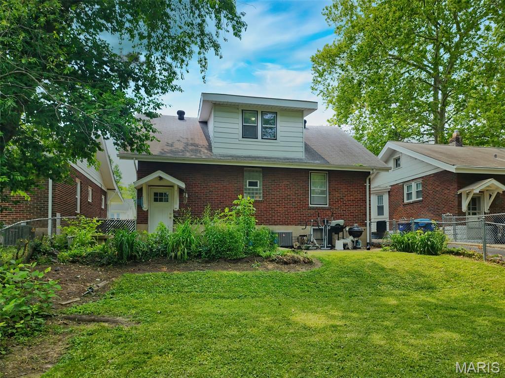 8917 Forest Avenue St. Louis, MO 63114 - Photo 16 of 22