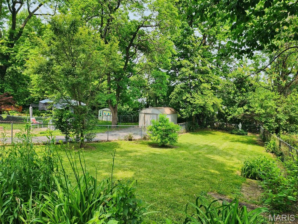 8917 Forest Avenue St. Louis, MO 63114 - Photo 19 of 22