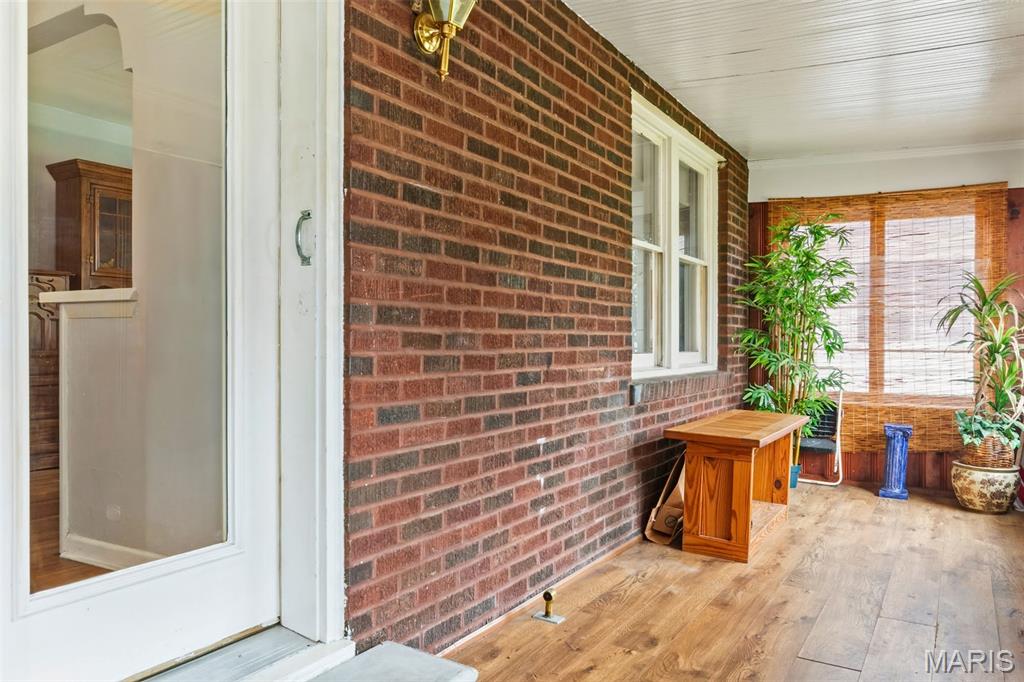 8917 Forest Avenue St. Louis, MO 63114 - Photo 2 of 22