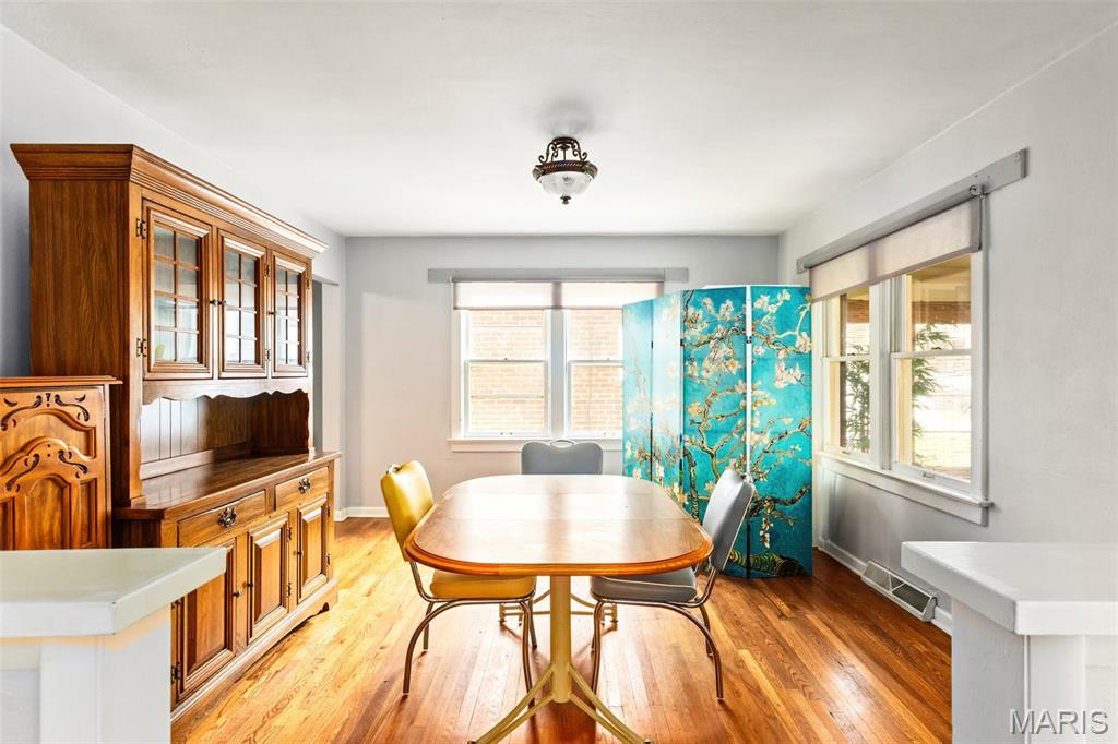 8917 Forest Avenue St. Louis, MO 63114 - Photo 6 of 22