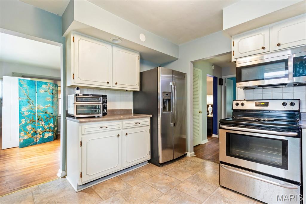 8917 Forest Avenue St. Louis, MO 63114 - Photo 8 of 22