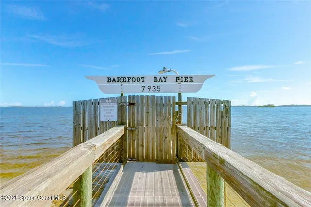 a sign on the side of the road