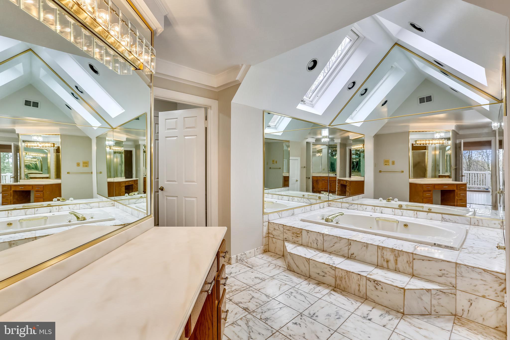 17028 Barn Ridge Drive Silver Spring, MD 20906 - Photo 26 of 47 Primary bath