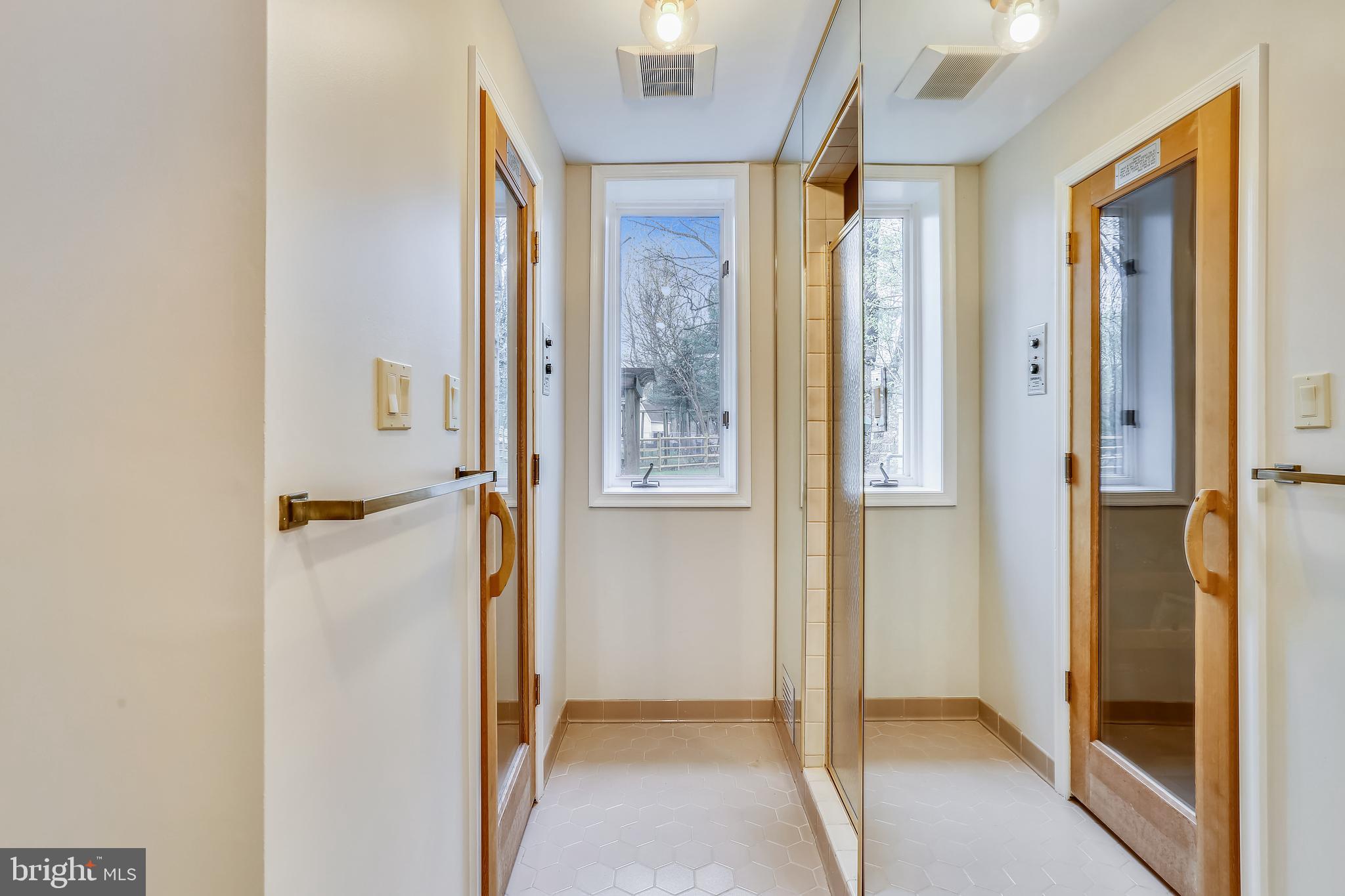 17028 Barn Ridge Drive Silver Spring, MD 20906 - Photo 41 of 47 Lower lvl shower