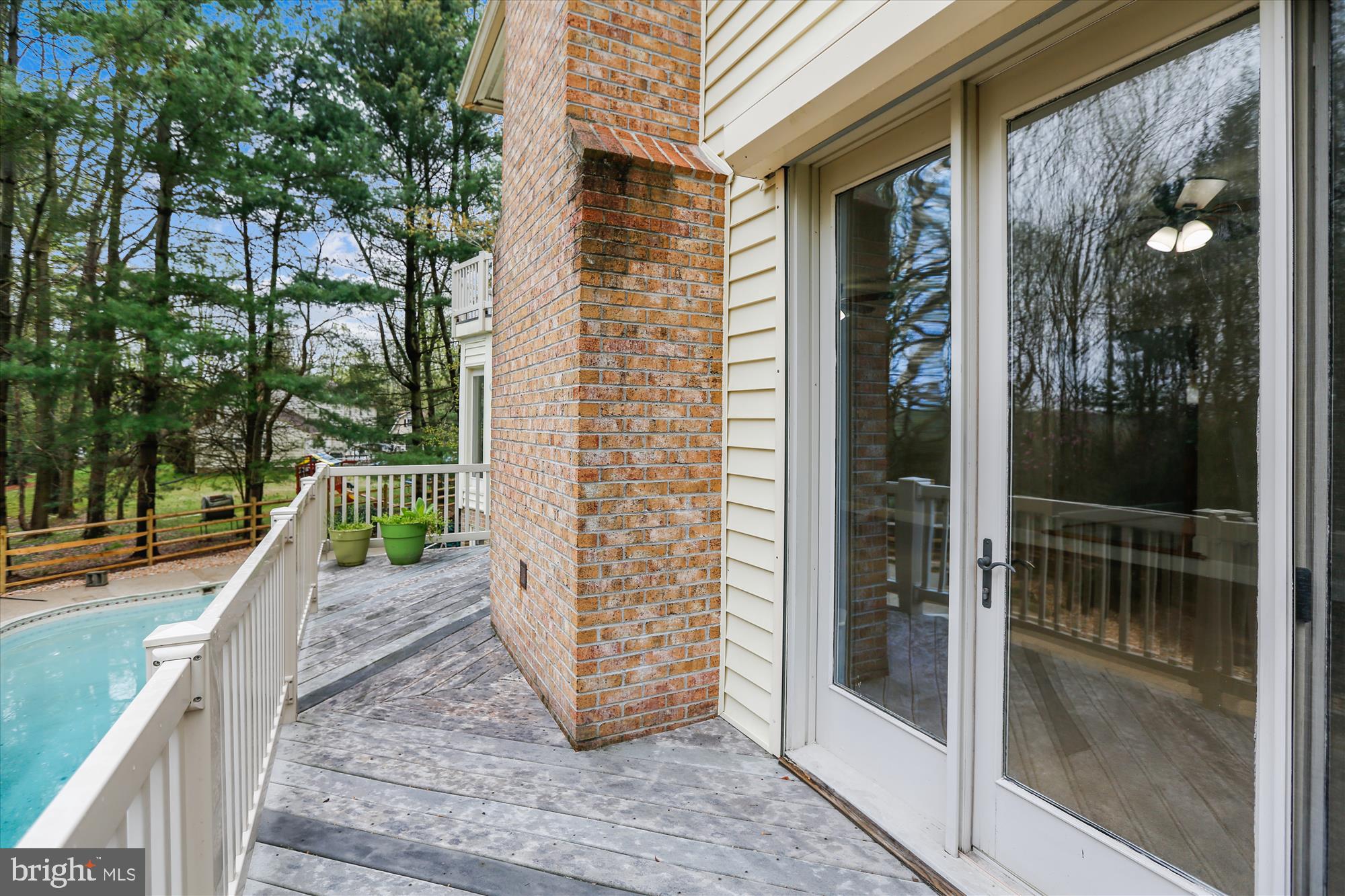 17028 Barn Ridge Drive Silver Spring, MD 20906 - Photo 9 of 47 Main level Deck