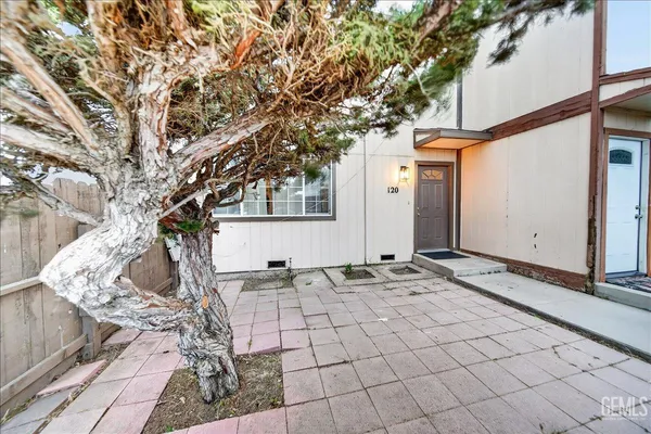 $385,000 | 120 Buena Vista, Unit 2, Soledad, CA 93960