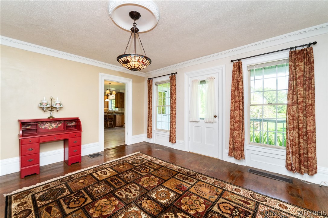 9318 Creek Road Batavia, NY 14020 - Photo 17 of 46
