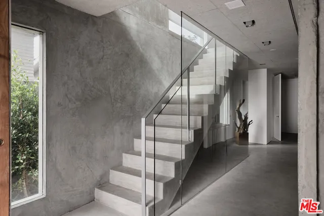 $22,000 | 533 Grand Boulevard, Venice, CA 90291