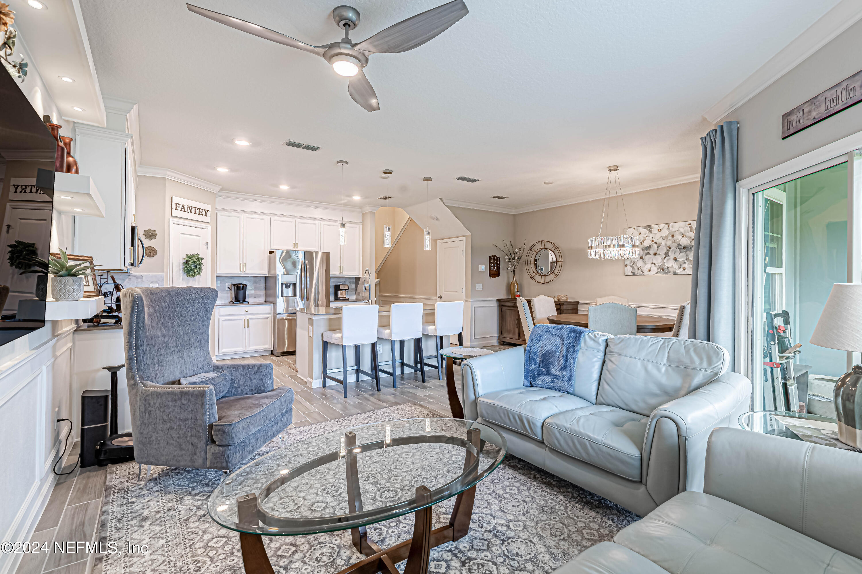 155 Appleton Court St. Augustine, FL 32092 - Photo 18 of 70 Living Room