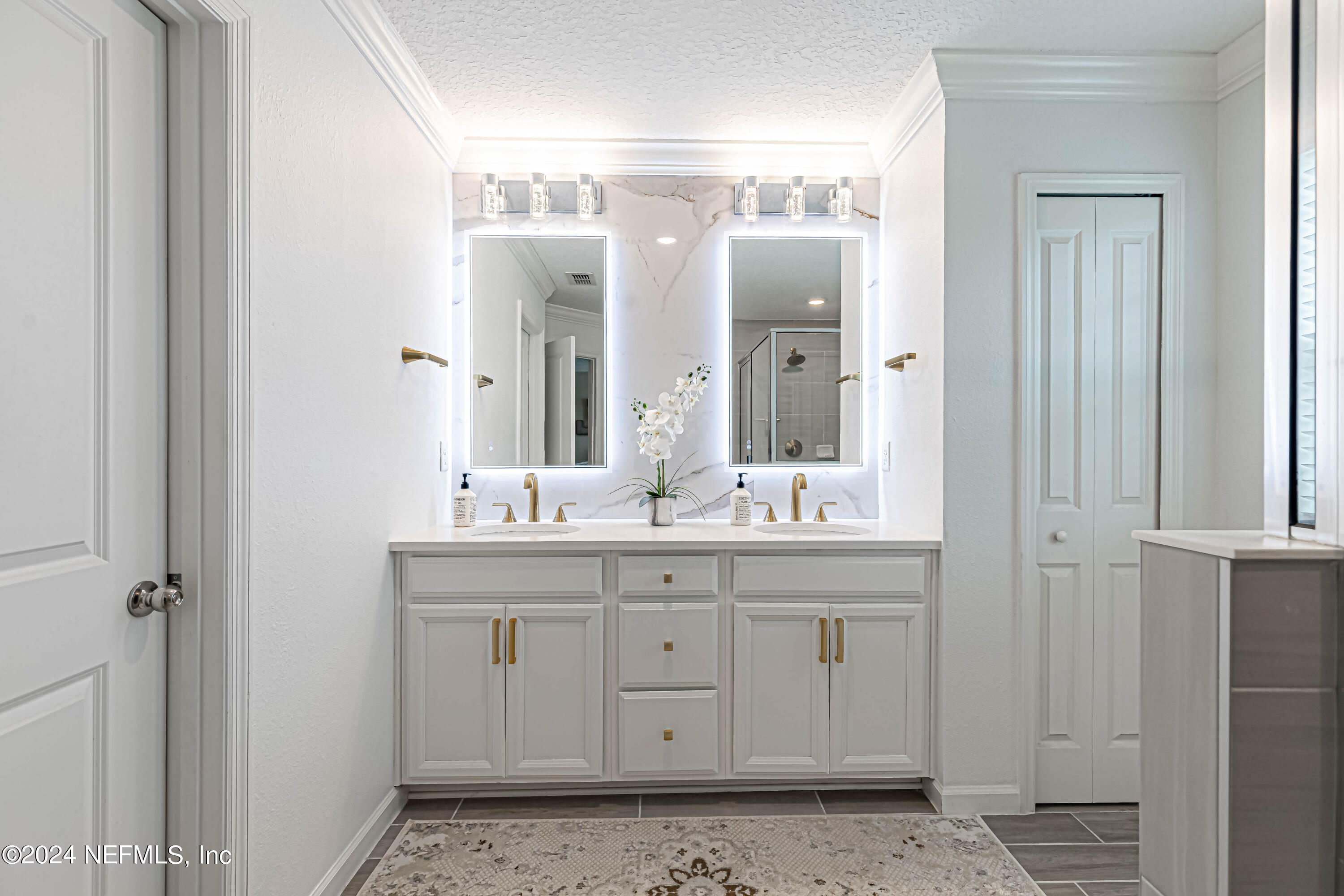 155 Appleton Court St. Augustine, FL 32092 - Photo 28 of 70 Primary Bathroom