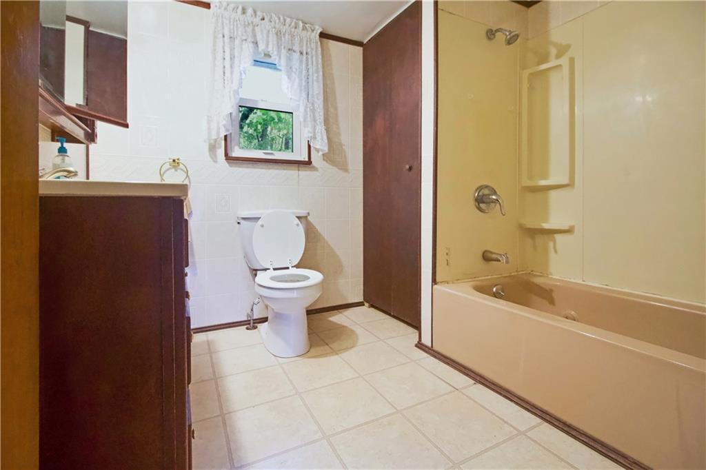 1665 Pine Run Road Rochester, PA 15074 - Photo 7 of 15