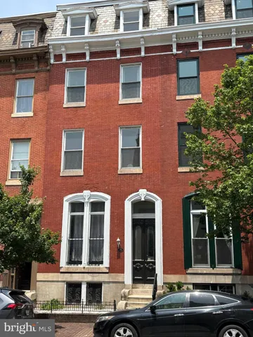$2,400 | 32 East Preston Street, Unit B, Baltimore, MD 21202