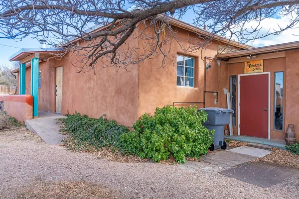 $995,000 | 400 Brunn School Road, Santa Fe, NM 87505