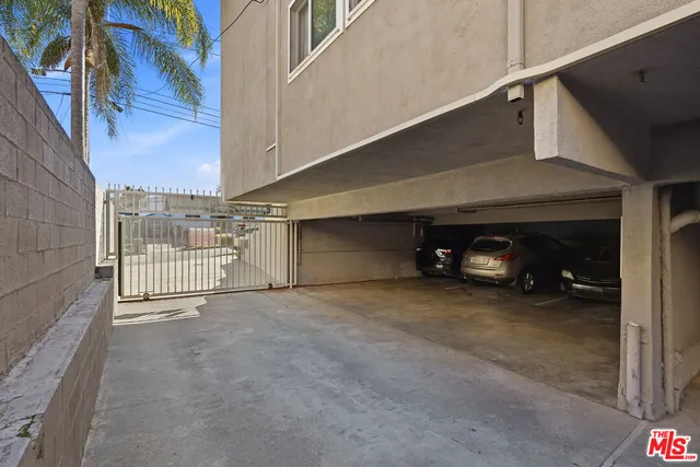 $3,745,000 | 427 East Tamarack Avenue, Inglewood, CA 90301